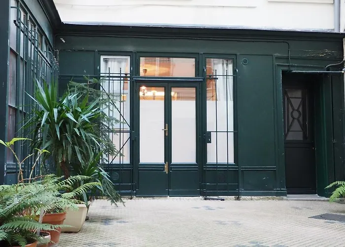 Apartment Palais Royal Paris