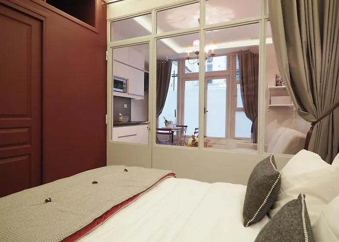 Apartment Palais Royal *